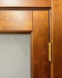 Межкомнатная дверь Гармония массив античный орех остекленная